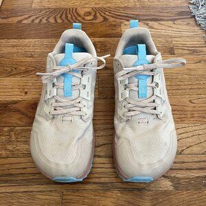 ALTRA WOMEN'S LONE PEAK 7 - size 9.5 - tan